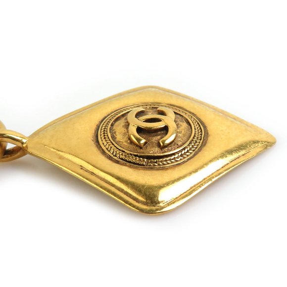 CHANEL Coco Mark Metal Gold Necklace for Women e60105i - Picture 3 of 5